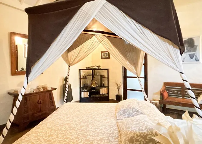 Charming 2br Quiet Near Villa