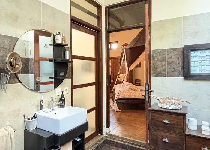 Villa Charming 2br Quiet Near