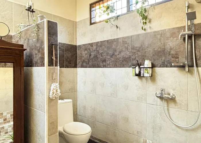 Charming 2br Quiet Near Villa