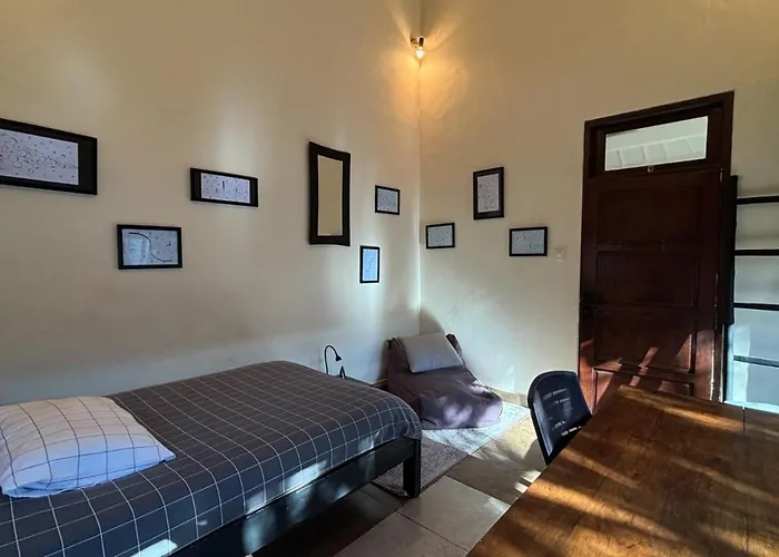 Charming 2br Quiet Near *