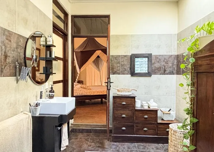 Charming 2br Quiet Near Villa *