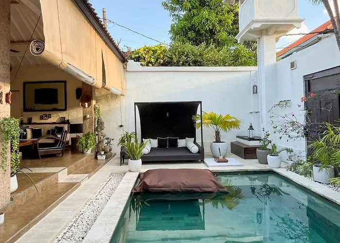 Charming 2br Quiet Near * Seminyak (Bali)