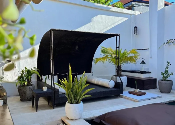 Charming 2br Quiet Near * Seminyak (Bali)