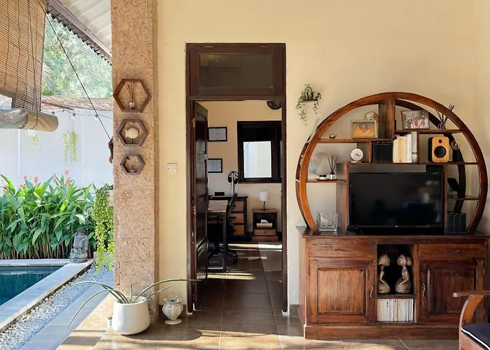 Villa Charming 2br Quiet Near Seminyak (Bali)