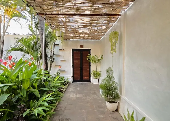Charming 2br Quiet Near * Seminyak (Bali)